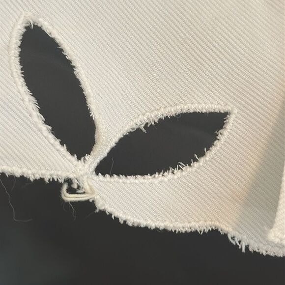 Vintage 60s white rayon scalloped edge collar with button detailing - Picture 5 of 9